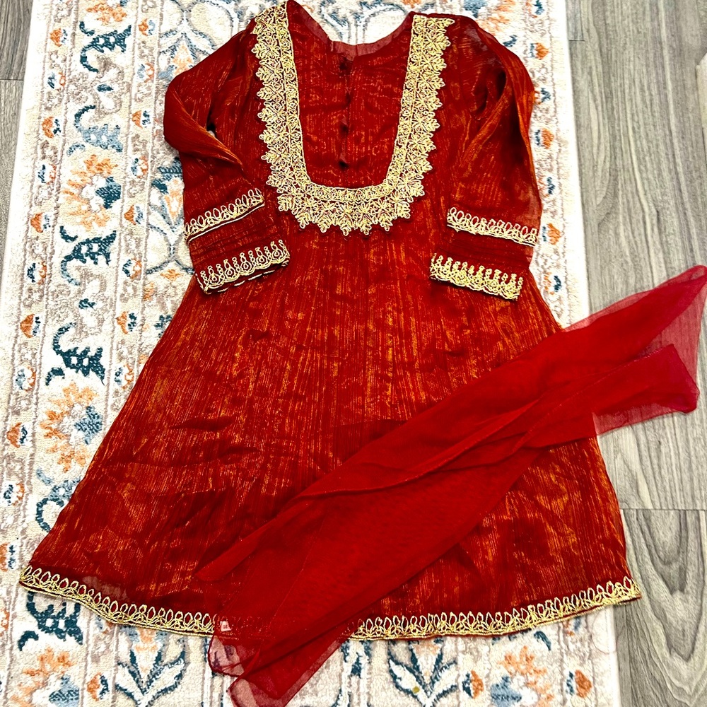 Girls dress